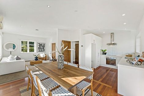 Photo of property in 1 Massey Avenue, Greenlane, Auckland, 1061