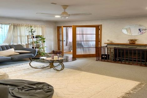 Photo of property in 82 Shoreham Street, Avondale, Auckland, 0600