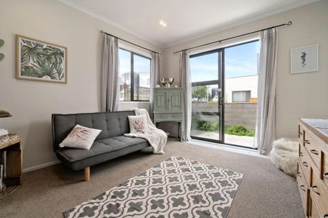 Photo of property in 4 Tuatua Road, Hobsonville, Auckland, 0616