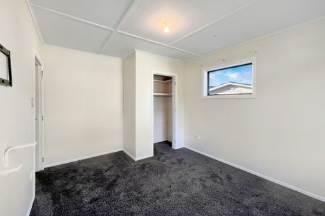 Photo of property in 27 Wainuiomata Road, Wainuiomata, Lower Hutt, 5014