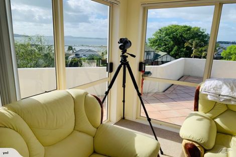 Photo of property in 14 Oakpark Place, West Harbour, Auckland, 0618