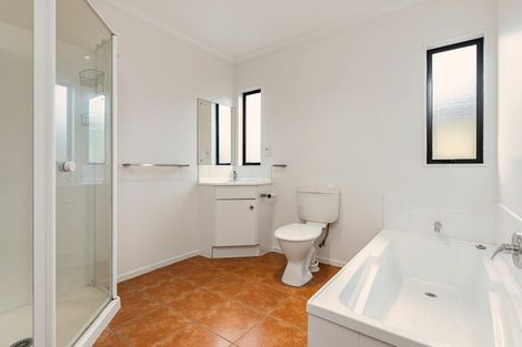 Photo of property in 17/2 Arawa Street, New Lynn, Auckland, 0600