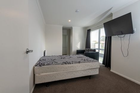 Photo of property in 2/7 Hibiscus Avenue, Hamilton Lake, Hamilton, 3204