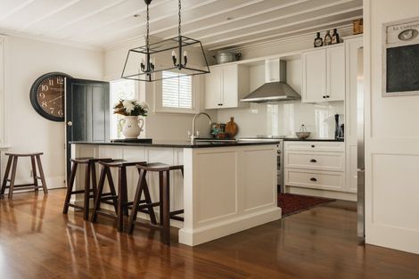 Photo of property in 31 Richmond Avenue, Northcote Point, Auckland, 0627