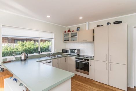 Photo of property in 19 Sunburst Court, Paraparaumu Beach, Paraparaumu, 5032