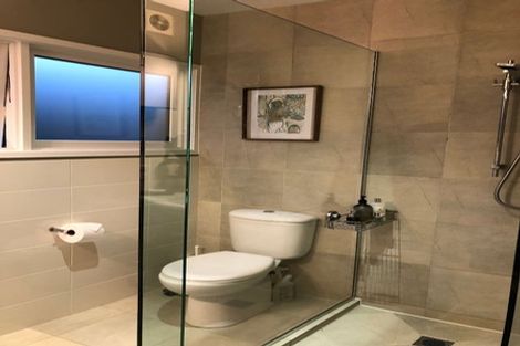 Photo of property in 9 City View Terrace, Birkenhead, Auckland, 0626