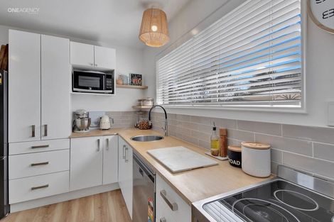 Photo of property in 84 Pacific Road, North New Brighton, Christchurch, 8083