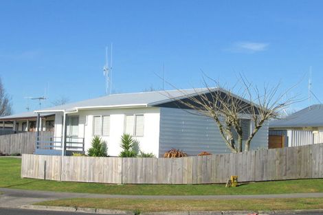 Photo of property in 25 Lloyd Drive, Nawton, Hamilton, 3200