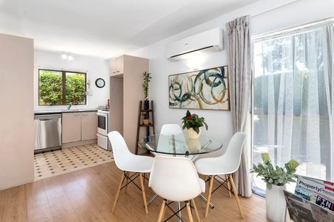 Photo of property in 1/2 Tristram Avenue, Forrest Hill, Auckland, 0620