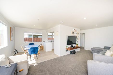 Photo of property in 40 Acacia Street, Kelvin Grove, Palmerston North, 4414