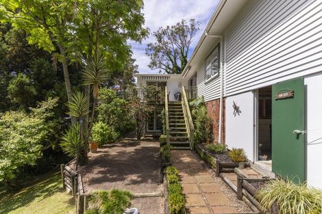Photo of property in 14 Weldene Avenue, Glenfield, Auckland, 0629