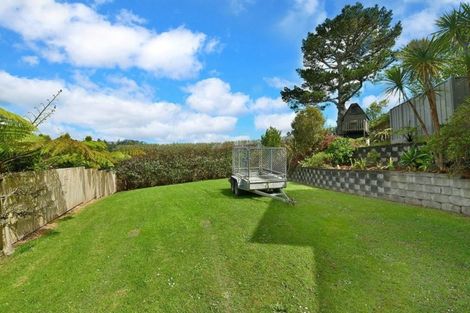 Photo of property in 18 Montcalm Close, Orewa, 0931