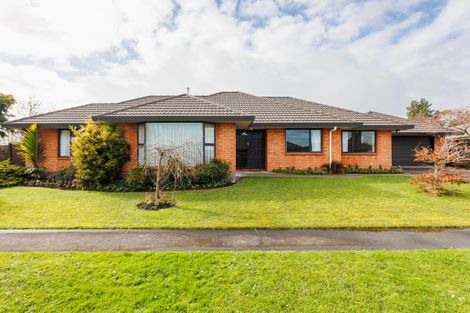 Photo of property in 1 Alpine Grove, Kelvin Grove, Palmerston North, 4414