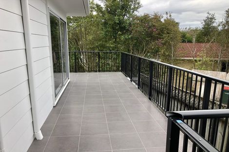 Photo of property in 1/7 Classic Grove, Bayview, Auckland, 0629