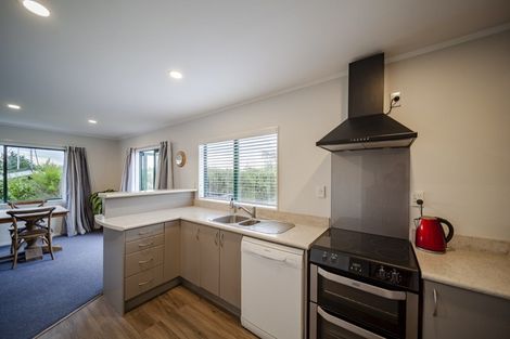 Photo of property in 24 Eagle Street, Waipawa, 4210