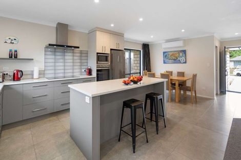 Photo of property in 14 Oakland Place, Ngongotaha, Rotorua, 3010