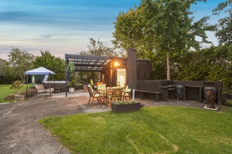 Photo of property in 855 State Highway 16, Waimauku, 0812