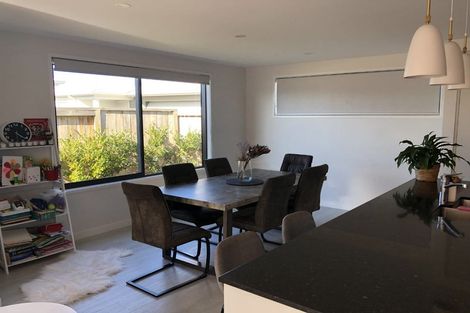 Photo of property in 76 Franks Way, Papamoa Beach, Papamoa, 3118