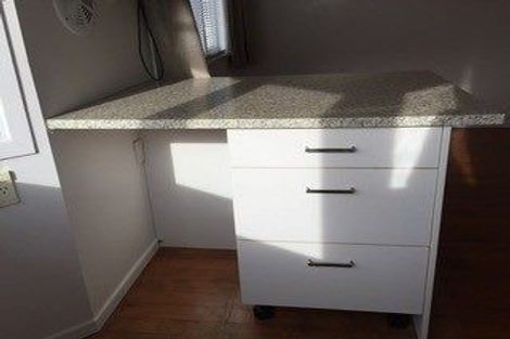 Photo of property in 27 Horotutu Road, Greenlane, Auckland, 1061