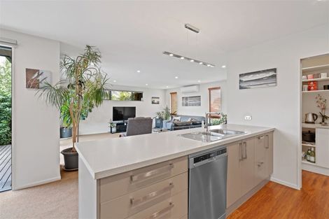 Photo of property in 76 Rowan Avenue, Aranui, Christchurch, 8061