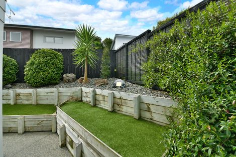 Photo of property in 1/126 Brian Crescent, Stanmore Bay, Whangaparaoa, 0932