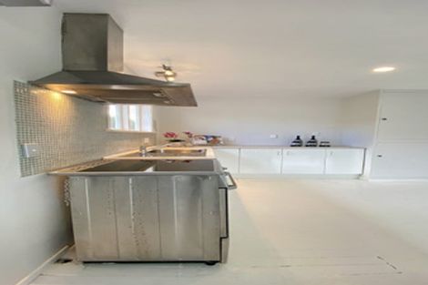 Photo of property in 12 Utting Street, Birkdale, Auckland, 0626