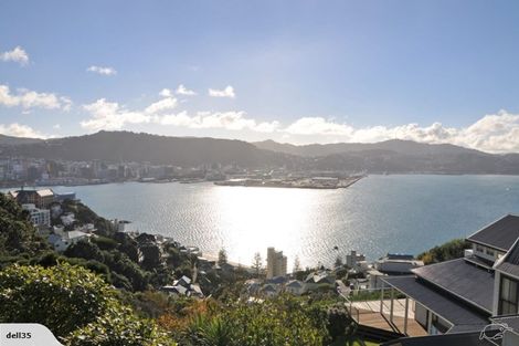 Photo of property in 62a Palliser Road, Roseneath, Wellington, 6011