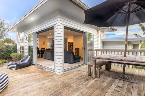 Photo of property in 144g Glengarry Road, Glen Eden, Auckland, 0602