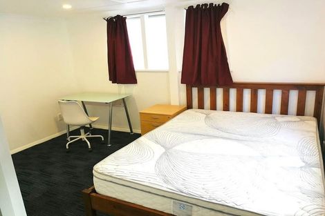 Photo of property in 21 Elizabeth Street, Moera, Lower Hutt, 5010