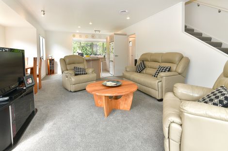 Photo of property in 1/126 Brian Crescent, Stanmore Bay, Whangaparaoa, 0932