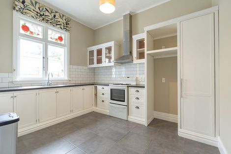 Photo of property in 24 Aroha Street, Takaro, Palmerston North, 4410