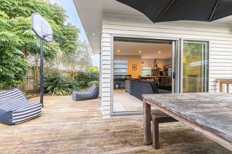 Photo of property in 144g Glengarry Road, Glen Eden, Auckland, 0602