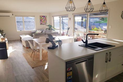 Photo of property in 15 Magnolia Crescent, Tawhero, Whanganui, 4501