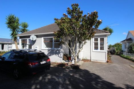 Photo of property in 6a Onewa Road, Northcote Point, Auckland, 0627
