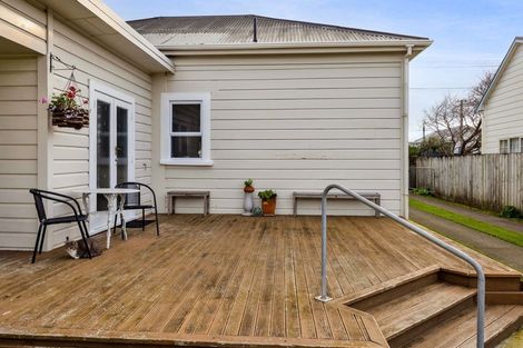 Photo of property in 22 Milmoe Street, Hawera, 4610