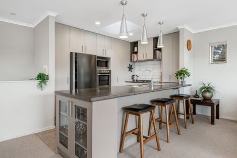 Photo of property in 31a Ocean View Road, Hatfields Beach, Orewa, 0931