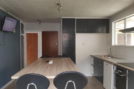 Photo of property in 2 Prestige Place, Maoribank, Upper Hutt, 5018