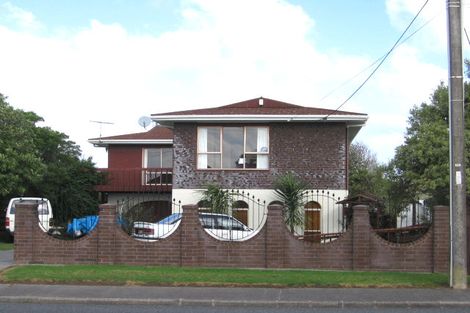 Photo of property in 25 Royal Road, Massey, Auckland, 0614