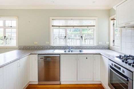 Photo of property in 94a Te Awe Awe Street, Hokowhitu, Palmerston North, 4410