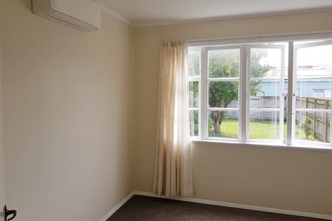 Photo of property in 5 Cressy Street, Waterloo, Lower Hutt, 5011