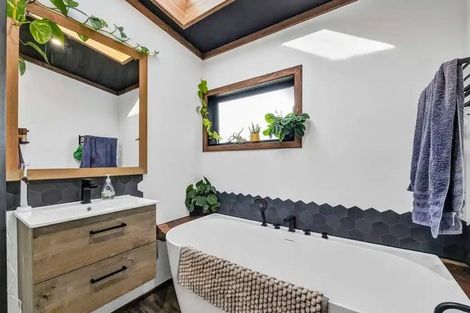 Photo of property in 126 Miranda Street, Stratford, 4332