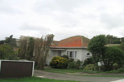 Photo of property in 23a Mexted Terrace, Tawa, Wellington, 5028