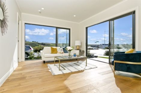 Photo of property in 14 Windlass Street, Long Bay, Auckland, 0630