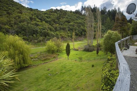 Photo of property in 20 Hampden Street, Picton, 7220