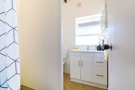 Photo of property in 4/28 Wolsley Avenue, Milford, Auckland, 0620