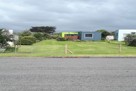 Photo of property in 22 Babbacombe Avenue, Otaki Beach, Otaki, 5512