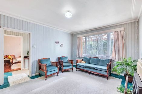 Photo of property in 12 Kamara Road, Glen Eden, Auckland, 0602