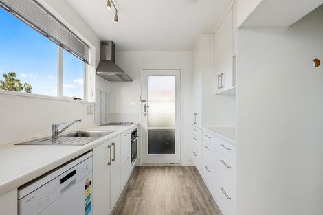 Photo of property in 1/5 Division Street, Riccarton, Christchurch, 8041