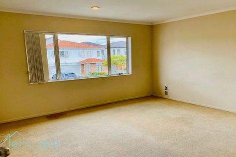 Photo of property in 9 Maypark Crescent, Flat Bush, Auckland, 2016