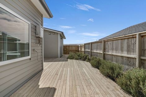Photo of property in 17 Uatoto Road, Clarks Beach, 2122